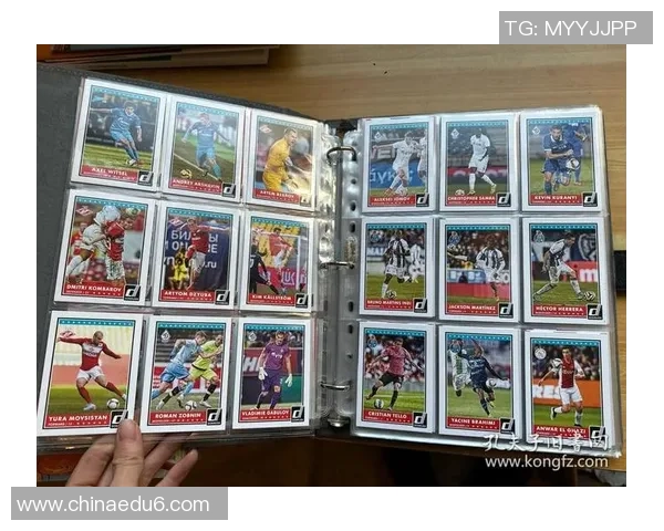 探索足球卡片球星卡文化收藏热潮与价值演变全景解析