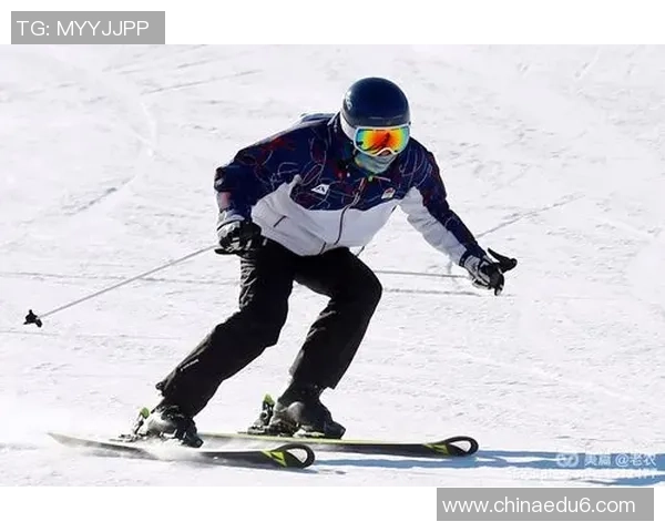 足球球星专属Y30手机壳设计展现运动激情与个性风采